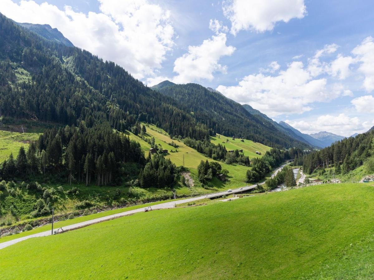 Land On The Kppl Mountain Chains Kappl  Buitenkant foto